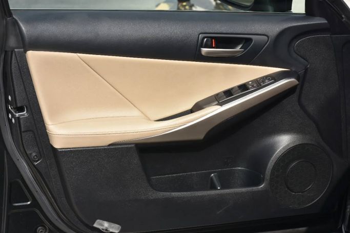 Used Lexus IS 350 III Facelift, 3.5 l, 2020 in Sharjah by Alfaris Used Cars, Black color. Other | AUTO.AE