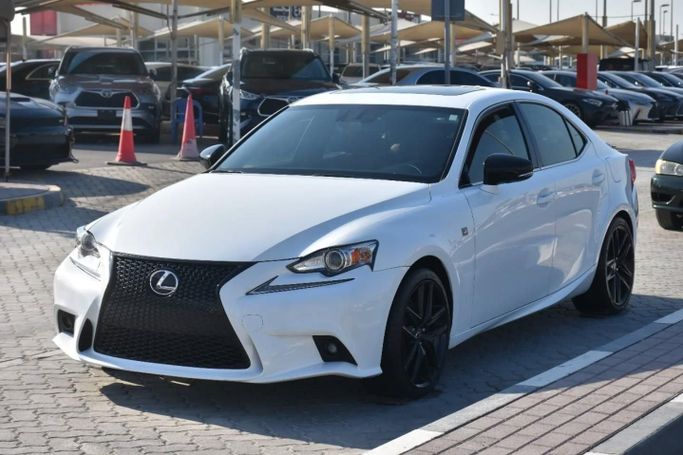 Подержанный Lexus IS 300 III, 3.5 л, 2016 в Шардже от Alfaris Used Cars Белый цвет. Other | AUTO.AE