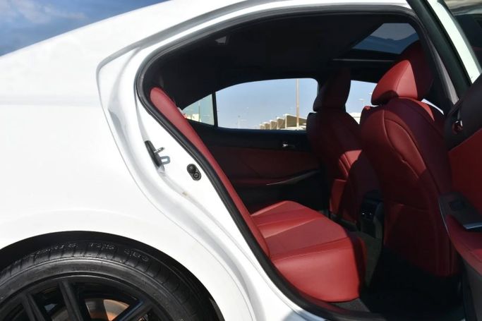Подержанный Lexus IS 300 III, 3.5 л, 2016 в Шардже от Alfaris Used Cars Белый цвет. Other | AUTO.AE