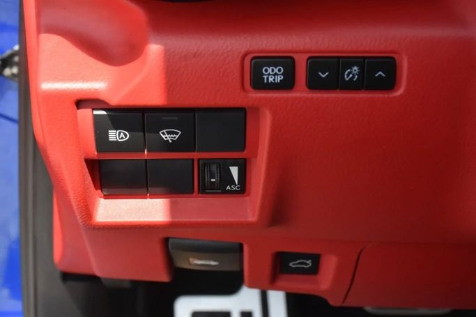 Подержанный Lexus IS 300 III Рестайлинг 2, 3.5 л, 2021 в Шардже от Alfaris Used Cars Синий цвет. Other | AUTO.AE