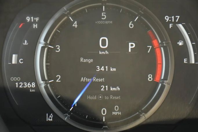 Подержанный Lexus IS 350 III Рестайлинг 2, 3.5 л, 2022 в Шардже от Alfaris Used Cars Серебристый цвет. Other | AUTO.AE