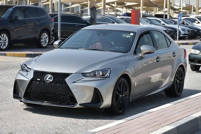 Подержанный Lexus IS 350 III Рестайлинг, 3.5 л, 2017 в Шардже от Alfaris Used Cars Серебристый цвет. Other | AUTO.AE