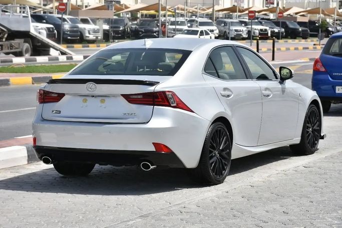 Подержанный Lexus IS 250 III, 2.5 л, 2015 в Шардже от Alfaris Used Cars Серебристый цвет. Other | AUTO.AE