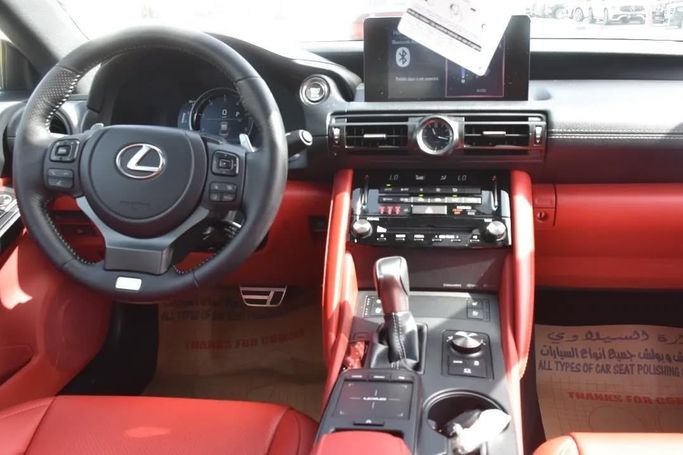Подержанный Lexus IS 350 III Рестайлинг 2, 3.5 л, 2023 в Шардже от Alfaris Used Cars Белый цвет. Other | AUTO.AE