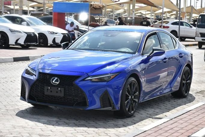 Подержанный Lexus IS 300 III Рестайлинг 2, 3.5 л, 2023 в Шардже от Alfaris Used Cars Синий цвет. Other | AUTO.AE