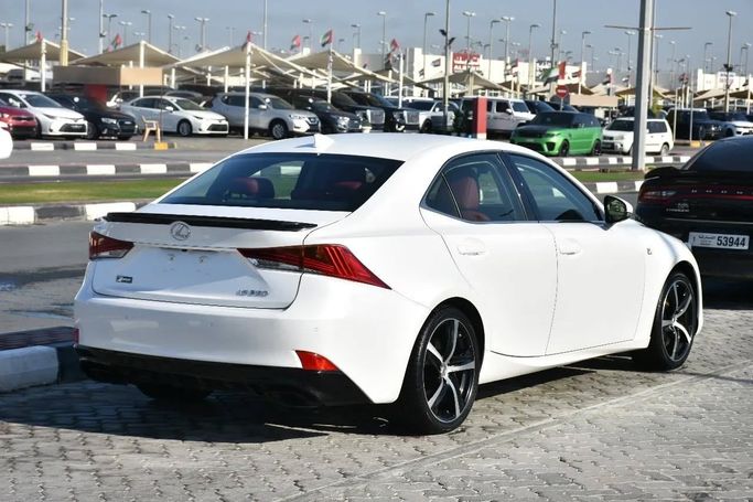 Подержанный Lexus IS 350 III Рестайлинг, 3.5 л, 2018 в Шардже от Alfaris Used Cars Белый цвет. Other | AUTO.AE