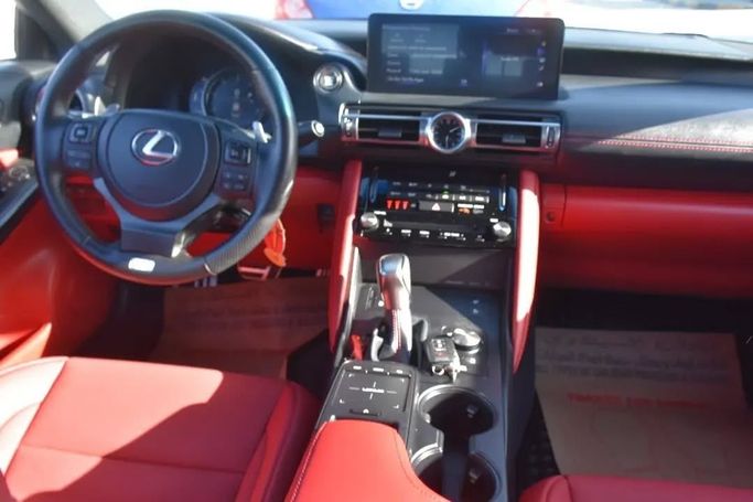 Подержанный Lexus IS 300 III Рестайлинг 2, 3.5 л, 2021 в Шардже от Alfaris Used Cars Серый цвет. Other | AUTO.AE