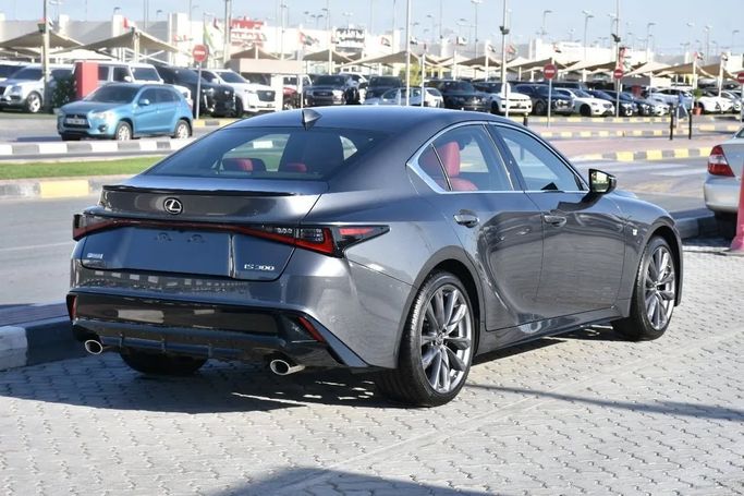 Подержанный Lexus IS 300 III Рестайлинг 2, 3.5 л, 2021 в Шардже от Alfaris Used Cars Серый цвет. Other | AUTO.AE