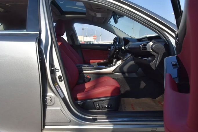 Used Lexus IS 300 III, 3.5 l, 2016 in Sharjah by Alfaris Used Cars, Silver color. Other | AUTO.AE