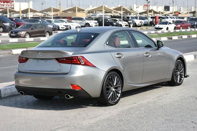 Подержанный Lexus IS 250 III, 2.5 л, 2015 в Шардже от Alfaris Used Cars Серебристый цвет. Other | AUTO.AE