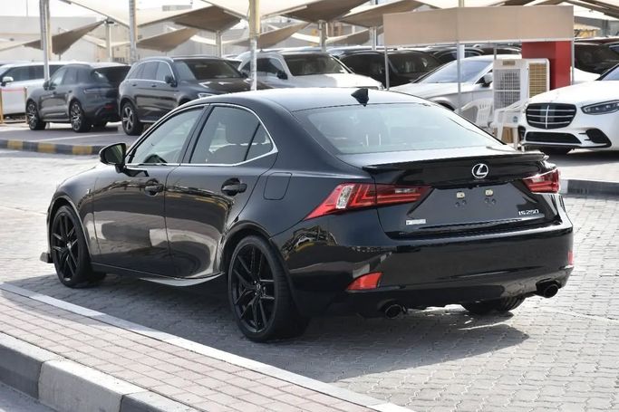Подержанный Lexus IS 250 III, 2.5 л, 2015 в Шардже от Alfaris Used Cars Черный цвет. Other | AUTO.AE
