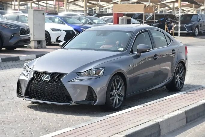 Подержанный Lexus IS 300 III Рестайлинг, 3.5 л, 2019 в Шардже от Alfaris Used Cars Серебристый цвет. Other | AUTO.AE