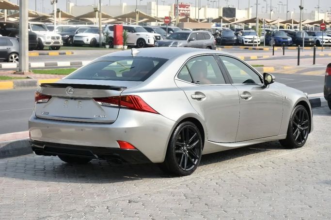 Подержанный Lexus IS 300 III Рестайлинг, 3.5 л, 2020 в Шардже от Alfaris Used Cars Серебристый цвет. Other | AUTO.AE
