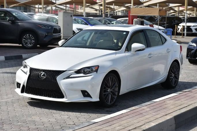 Подержанный Lexus IS 300 III, 3.5 л, 2016 в Шардже от Alfaris Used Cars Белый цвет. Other | AUTO.AE