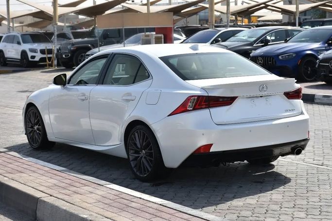 Подержанный Lexus IS 300 III, 3.5 л, 2016 в Шардже от Alfaris Used Cars Белый цвет. Other | AUTO.AE
