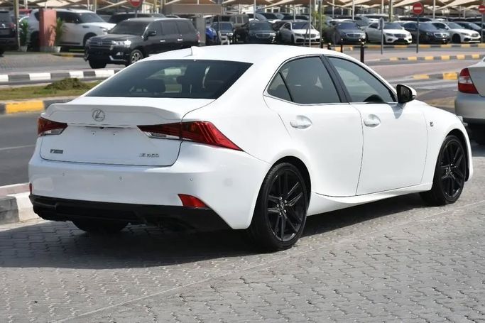 Подержанный Lexus IS 350 III Рестайлинг 2, 3.5 л, 2020 в Шардже от Alfaris Used Cars Белый цвет. Other | AUTO.AE