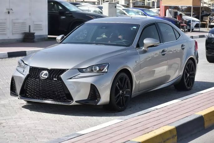Подержанный Lexus IS 350 III Рестайлинг, 3.5 л, 2020 в Шардже от Alfaris Used Cars Серебристый цвет. Other | AUTO.AE