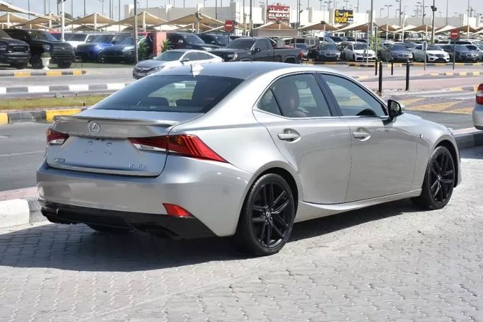 Подержанный Lexus IS 350 III Рестайлинг, 3.5 л, 2020 в Шардже от Alfaris Used Cars Серебристый цвет. Other | AUTO.AE