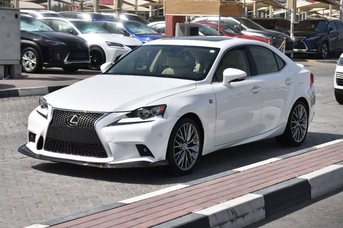 Подержанный Lexus IS 250 III, 2.5 л, 2015 в Шардже от Alfaris Used Cars Белый цвет. Other | AUTO.AE