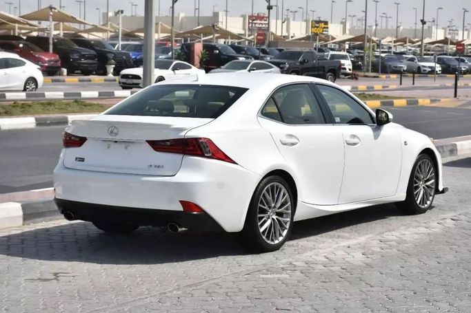Подержанный Lexus IS 250 III, 2.5 л, 2015 в Шардже от Alfaris Used Cars Белый цвет. Other | AUTO.AE