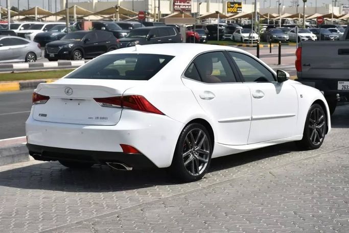 Подержанный Lexus IS 350 III Рестайлинг, 3.5 л, 2018 в Шардже от Alfaris Used Cars Белый цвет. Other | AUTO.AE