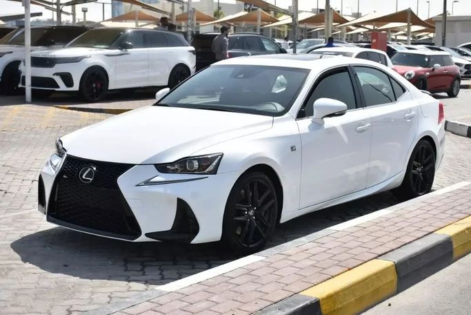 Подержанный Lexus IS 350 III Рестайлинг, 3.5 л, 2017 в Шардже от Alfaris Used Cars Белый цвет. Other | AUTO.AE