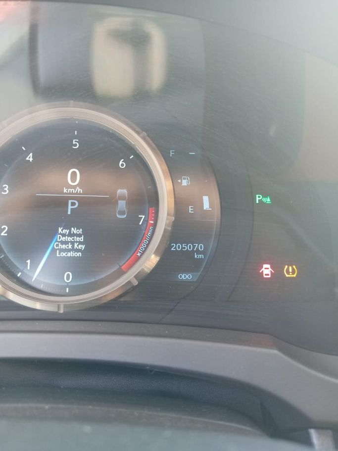 Подержанный Lexus IS 300 III Рестайлинг, 3.5 л, 2018 в Шардже от Mohammad Al Hamadani Used Cars Черный цвет. Американская | AUTO.AE