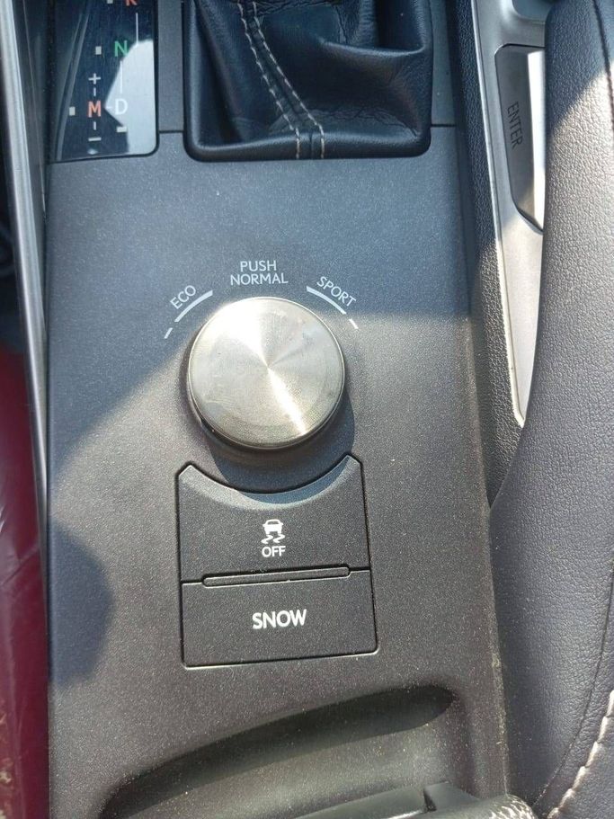 Подержанный Lexus IS 300 III Рестайлинг, 3.5 л, 2018 в Шардже от Mohammad Al Hamadani Used Cars Черный цвет. Американская | AUTO.AE