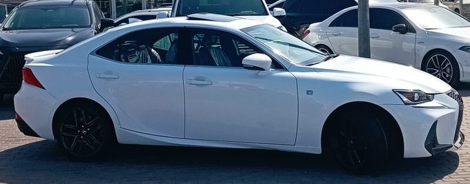 Used Lexus IS 350 III Facelift, 3.5 l, 2017 in Sharjah by Mohammad Al Hamadani Used Cars, White color. American Specs | AUTO.AE