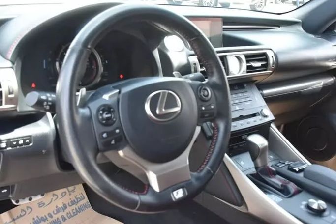 Подержанный Lexus IS 350 III, 3.5 л, 2016 в Шардже от Alfaris Used Cars Синий цвет. Other | AUTO.AE