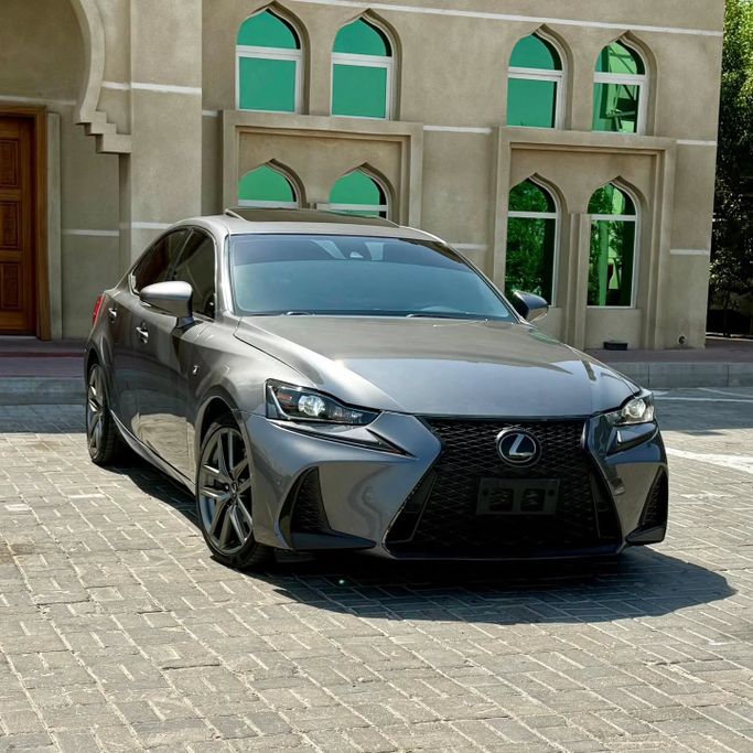 Подержанный Lexus IS 300 III Рестайлинг, 3.5 л, 2019 в Шардже от Sarmad Cars Серый цвет. Other | AUTO.AE