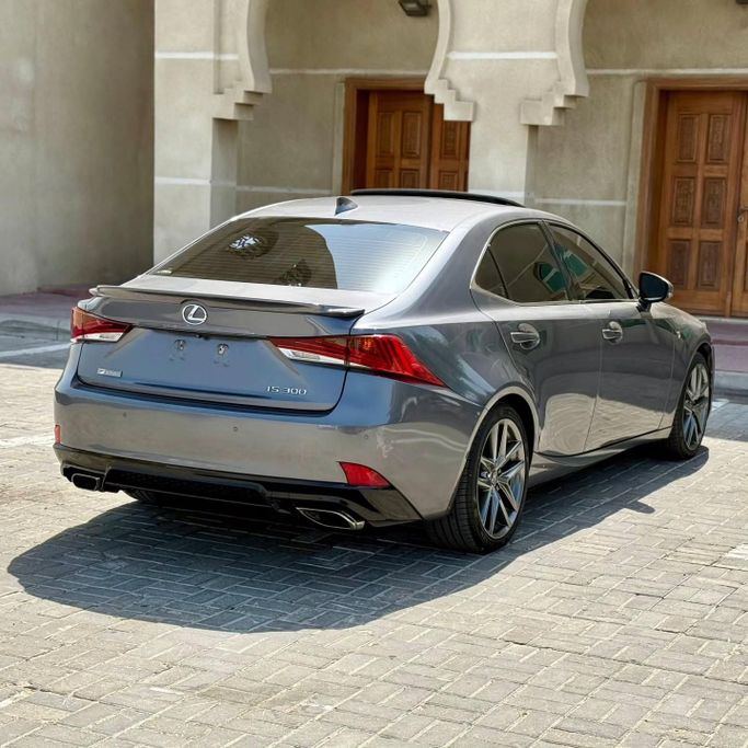 Подержанный Lexus IS 300 III Рестайлинг, 3.5 л, 2019 в Шардже от Sarmad Cars Серый цвет. Other | AUTO.AE