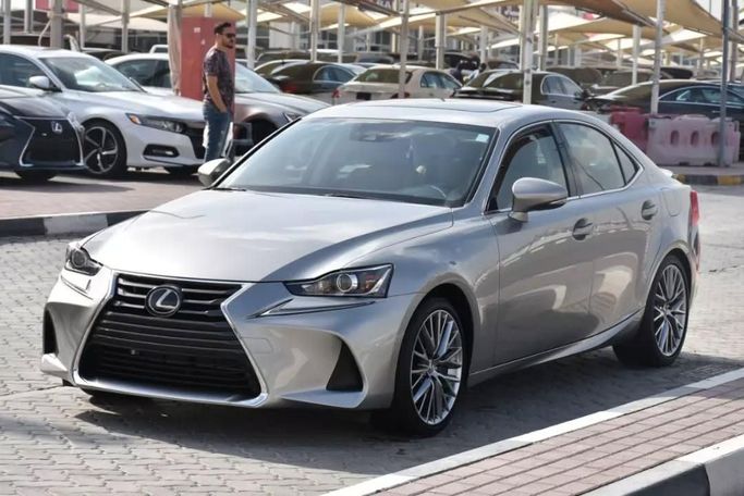 Подержанный Lexus IS 300 III Рестайлинг, 3.5 л, 2019 в Шардже от Alfaris Used Cars Серебристый цвет. Other | AUTO.AE