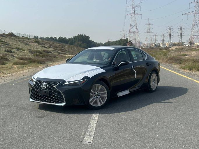 جديدة Lexus IS 300 ثالثاً فيس ليفت 2, 2.0 l, 2025 في في الشارقة من Al Marid Motors، اللون أسود.  | AUTO.AE | إعلان #273371