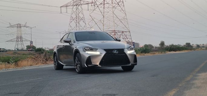 مستعملة Lexus IS 350 ثالثاً فيس ليفت 2, 3.5 l, 2020 في في الإمارات, الشارقة من Ramin Nemati، اللون فضي. مواصفات الخليج | AUTO.AE | إعلان #276486