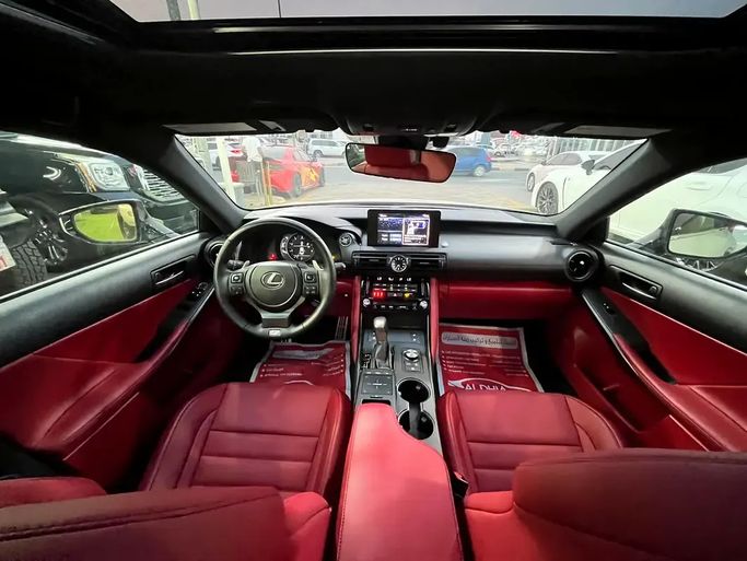 Подержанный Lexus IS 350 III Рестайлинг 2, 3.5 л, 2024 в ОАЭ, Шарджа от Rebou Alfakhama Серебристый цвет. Американская | AUTO.AE | Объявление #295798 — фото 13 из 17