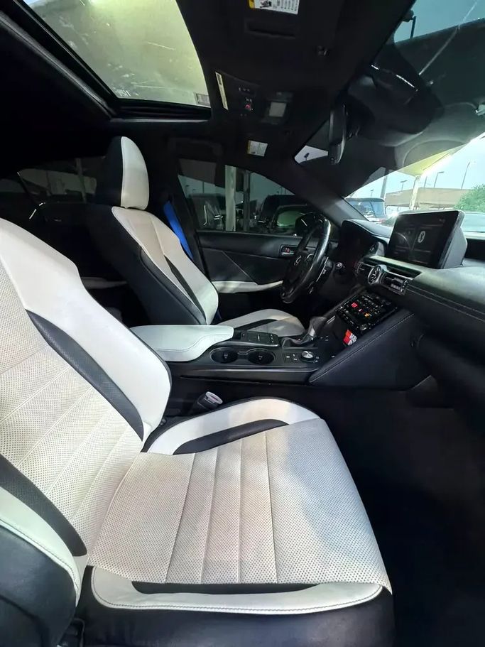 Used Lexus IS 350 III Facelift 2, 3.5 l, 2022 in UAE, Sharjah by Rebou Alfakhama, Blue color. American Specs | AUTO.AE | Listing #295800 — photo 13 of 17