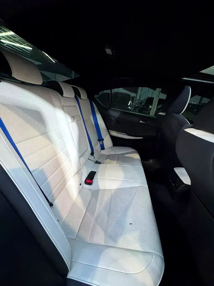 Used Lexus IS 350 III Facelift 2, 3.5 l, 2022 in UAE, Sharjah by Rebou Alfakhama, Blue color. American Specs | AUTO.AE | Listing #295800 — photo 14 of 17