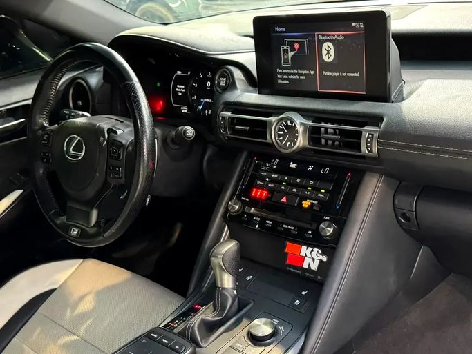 Used Lexus IS 350 III Facelift 2, 3.5 l, 2022 in UAE, Sharjah by Rebou Alfakhama, Blue color. American Specs | AUTO.AE | Listing #295800 — photo 16 of 17