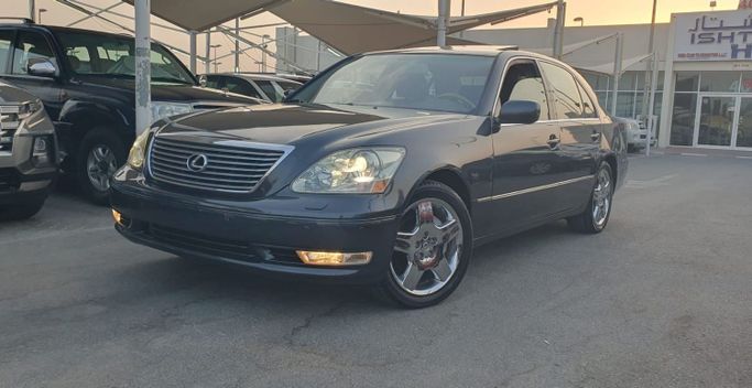 Подержанный Lexus LS 430 III Рестайлинг, 4.3 л, 2005 в Шардже от Ishtar Used Cars Черный цвет. GCC | AUTO.AE