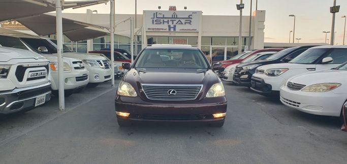 Подержанный Lexus LS 430 III Рестайлинг, 4.3 л, 2006 в Шардже от Ishtar Used Cars Бордовый цвет. Other | AUTO.AE