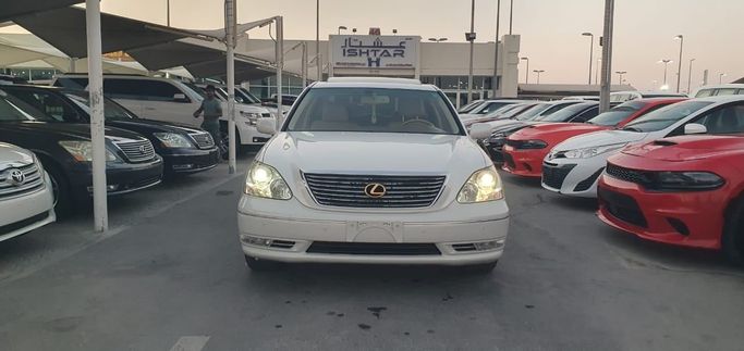 Подержанный Lexus LS 430 III Рестайлинг, 4.3 л, 2004 в Шардже от Ishtar Used Cars Белый цвет. Other | AUTO.AE