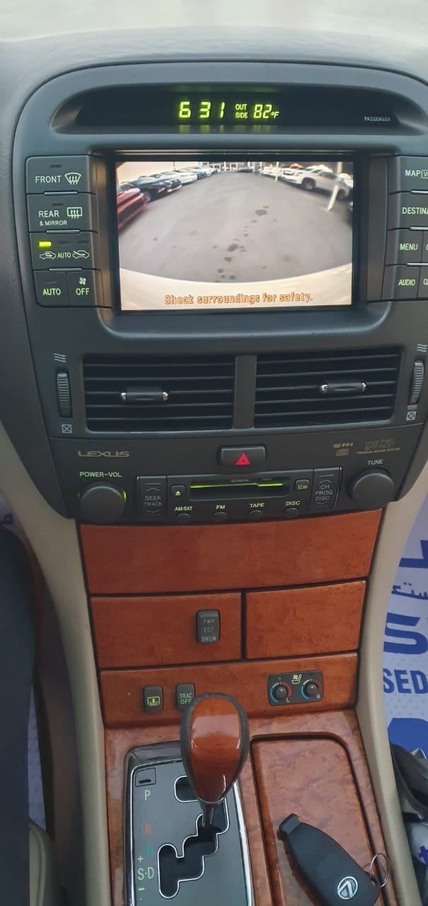 Подержанный Lexus LS 430 III Рестайлинг, 4.3 л, 2004 в Шардже от Ishtar Used Cars Белый цвет. Other | AUTO.AE