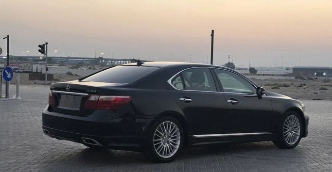 Подержанный Lexus LS 460 IV Рестайлинг, 4.6 л, 2010 в Шардже от Al Aayan Used Cars Черный цвет. Other | AUTO.AE