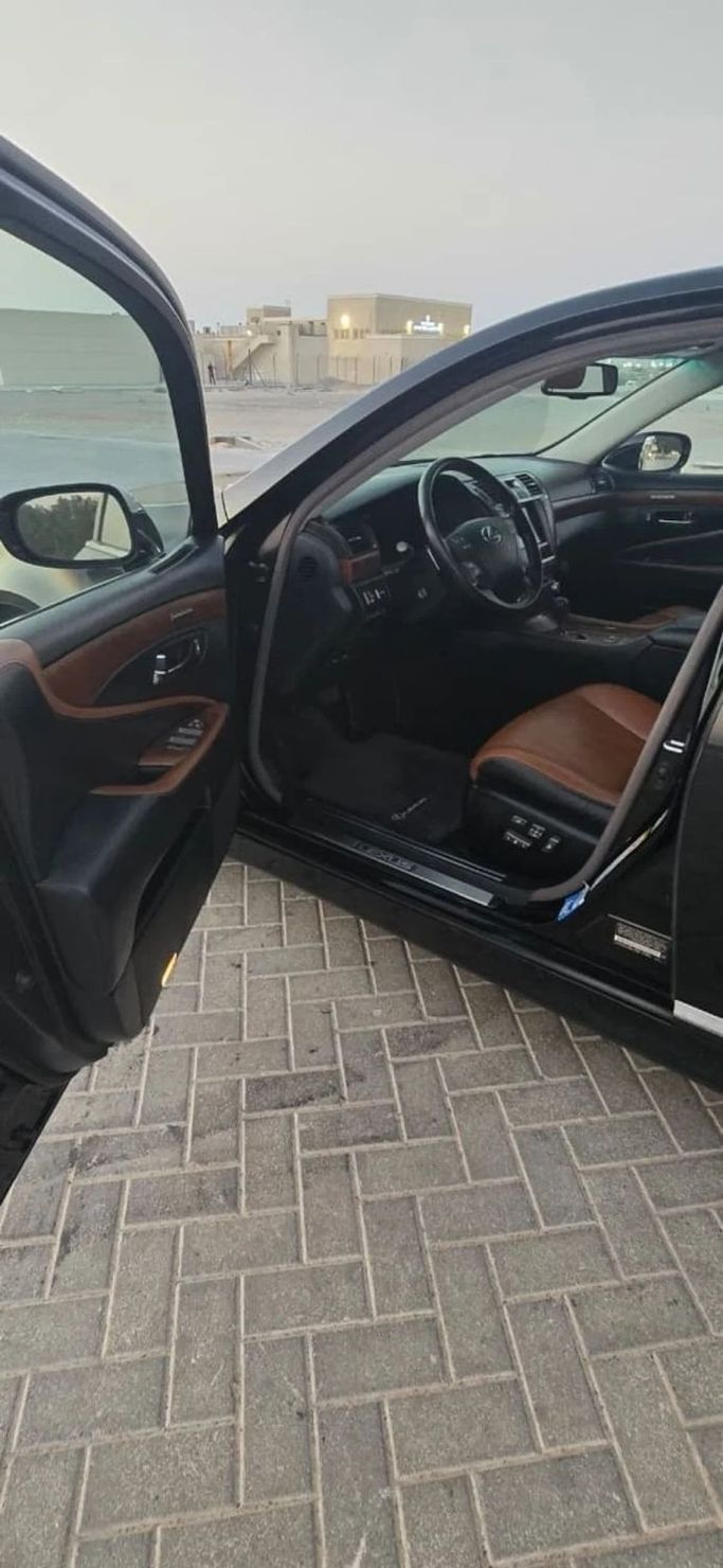 Подержанный Lexus LS 460 IV Рестайлинг, 4.6 л, 2010 в Шардже от Al Aayan Used Cars Черный цвет. Other | AUTO.AE