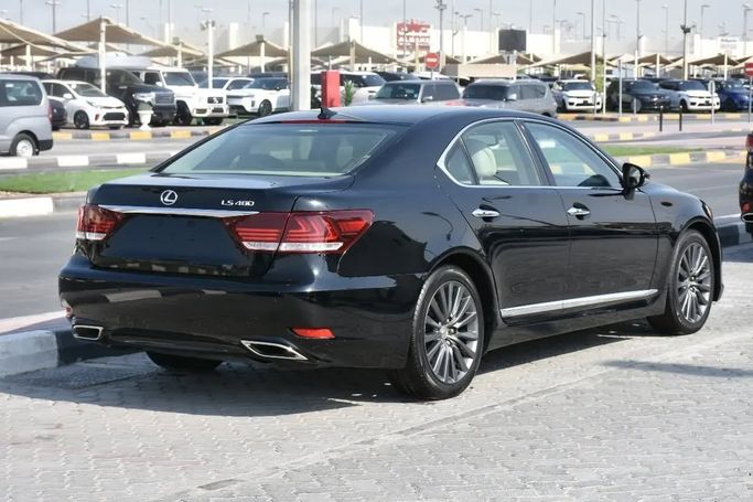 Подержанный Lexus LS 460 IV Рестайлинг 2, 4.6 л, 2013 в Шардже от Alfaris Used Cars Черный цвет. Other | AUTO.AE