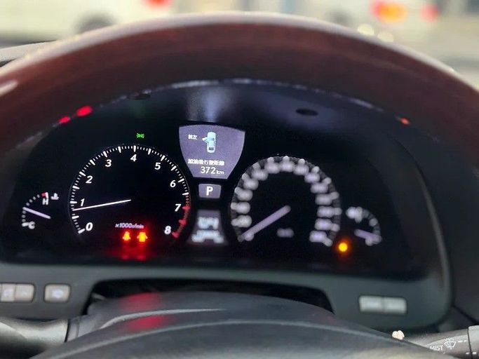 Подержанный Lexus LS 460 L IV, 4.6 л, 2009 в Шардже от Al Fakhamah Used Cars Черный цвет. Японская | AUTO.AE