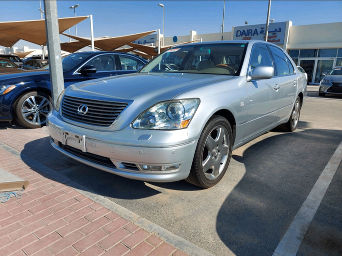 Used Lexus LS 430 III Facelift, 4.3 l, 2006 in Sharjah by Daira Used Cars, Silver color. American Specs | AUTO.AE