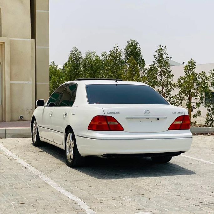Подержанный Lexus LS 430 III Рестайлинг, 4.3 л, 2003 в Шардже от Sarmad Cars Белый цвет. Other | AUTO.AE