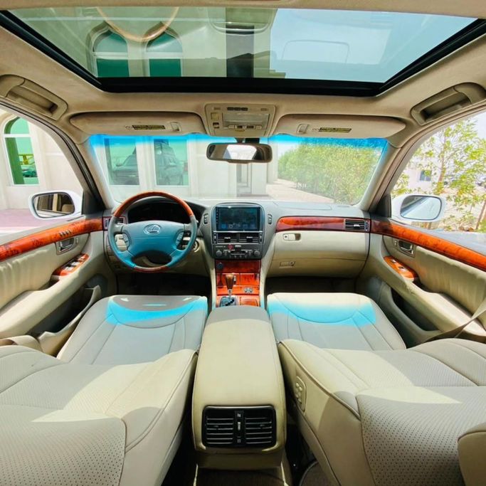 Подержанный Lexus LS 430 III Рестайлинг, 4.3 л, 2003 в Шардже от Sarmad Cars Белый цвет. Other | AUTO.AE